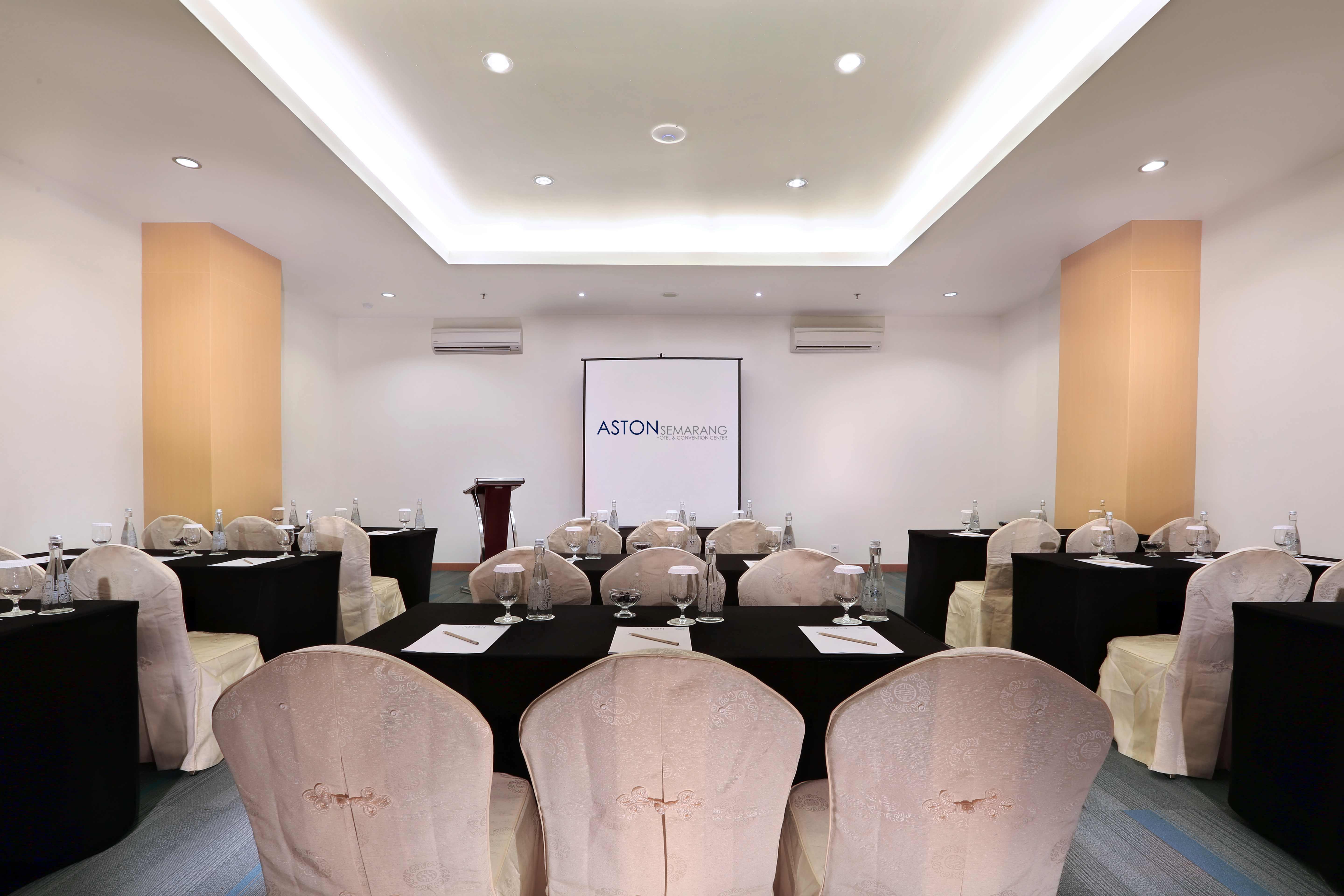 Golden City Hotel And Convention Center - Chse Certified Semarang Dış mekan fotoğraf