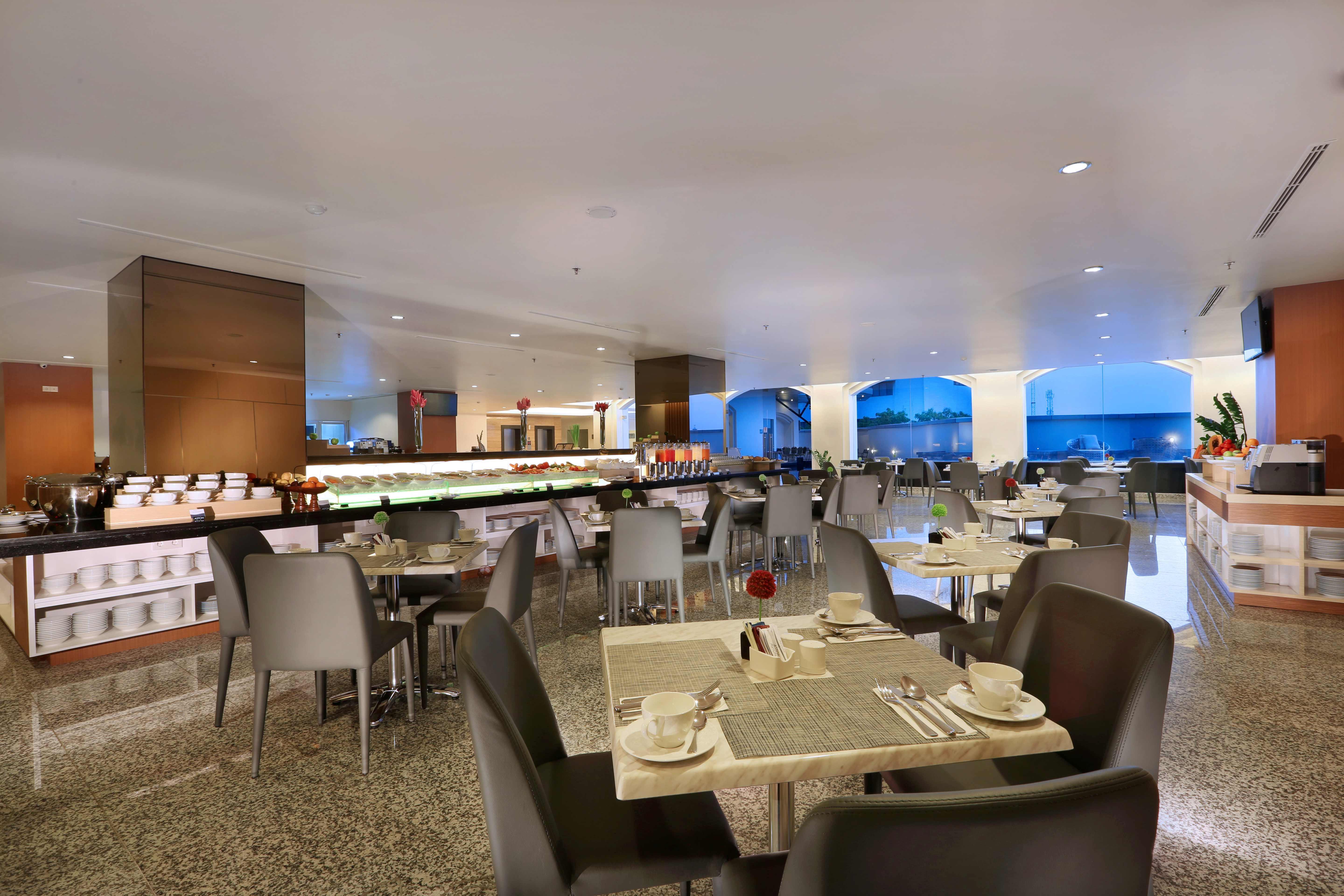 Golden City Hotel And Convention Center - Chse Certified Semarang Dış mekan fotoğraf