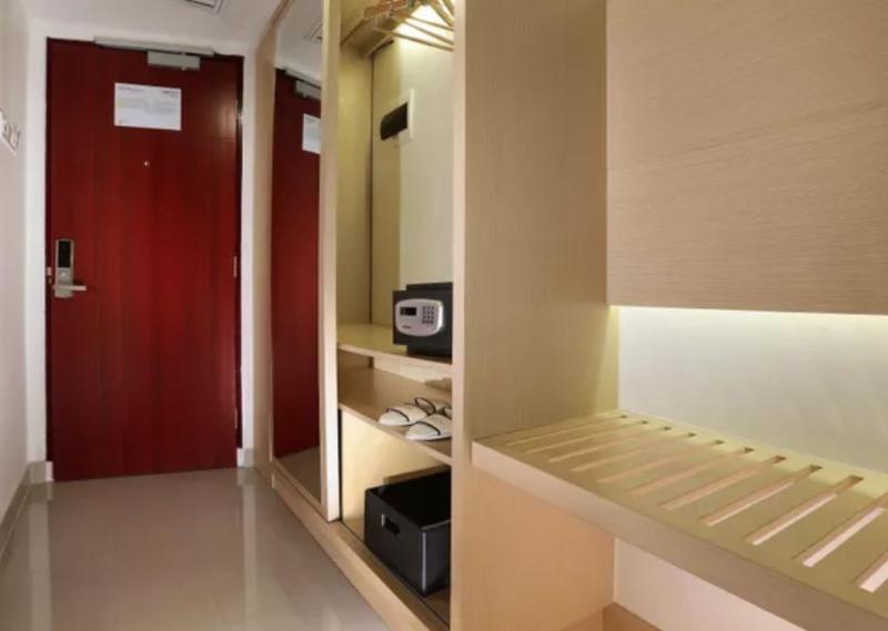 Golden City Hotel And Convention Center - Chse Certified Semarang Dış mekan fotoğraf
