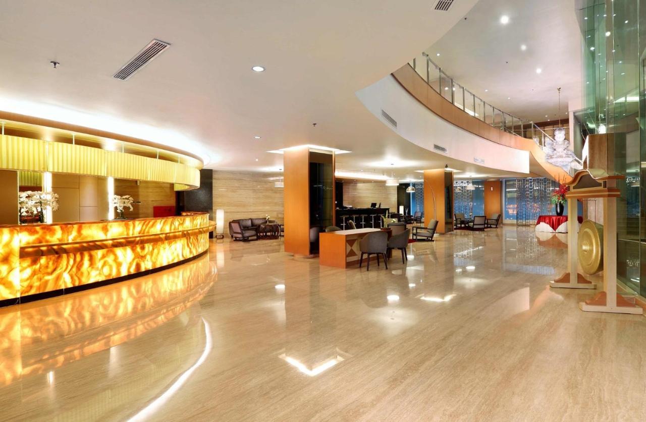Golden City Hotel And Convention Center - Chse Certified Semarang Dış mekan fotoğraf